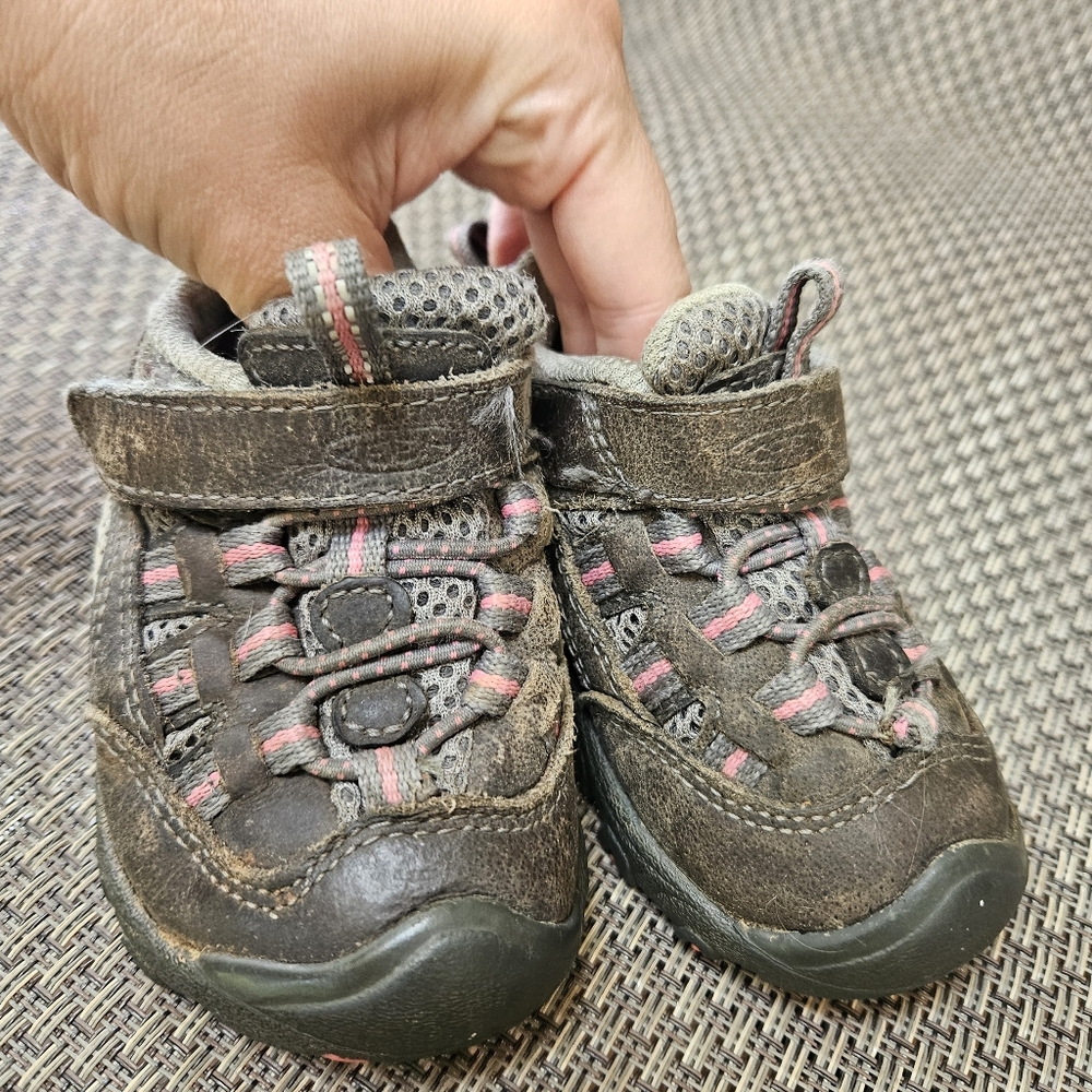 Keen Baby Shoes- Size 4